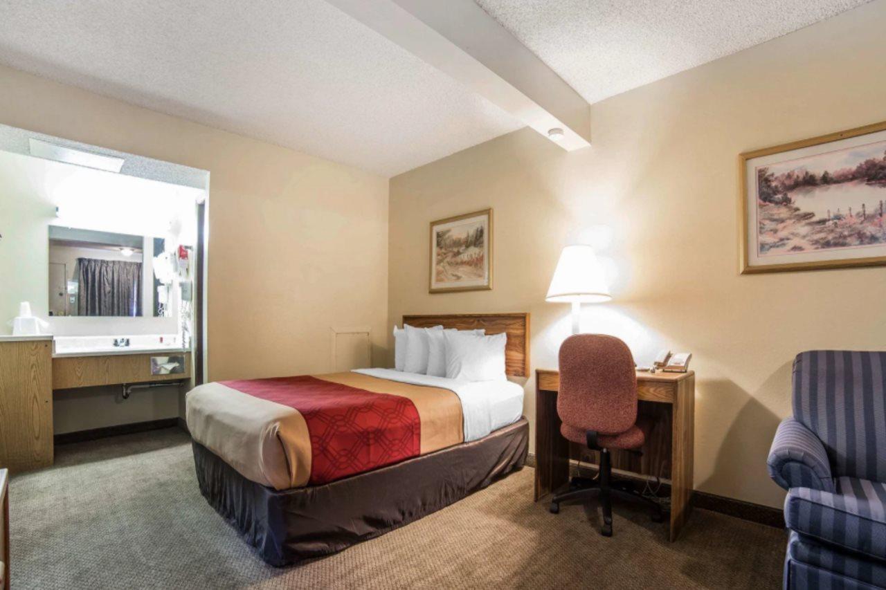 Econo Lodge Rock Springs Buitenkant foto